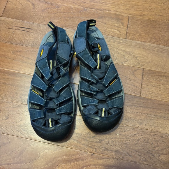 Men\'s Keen Waterproof Sandals Size 10.5 US hiking biking outdoor sports slip on main image 10